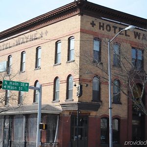 Hotel Wayne